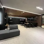 Elegante Acomodacao No Bessa. Gbs 408