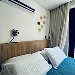 Elegante Acomodacao No Bessa. Gbs 408